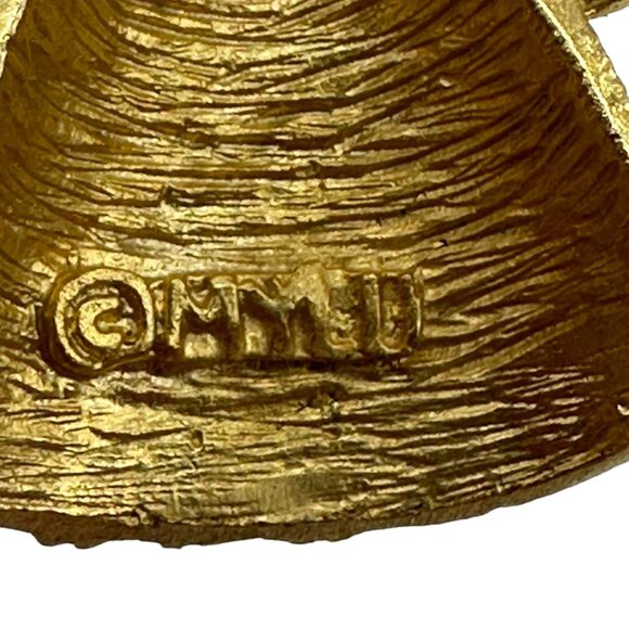 Vintage Gold Tone Angel Brooch With Red Rhinestones Accents Floral Details - Picture 6 of 9